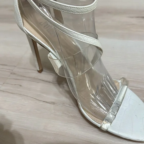 Guess Felecia Ankle Strap Sandal - White iradecent - Picture 6 of 8